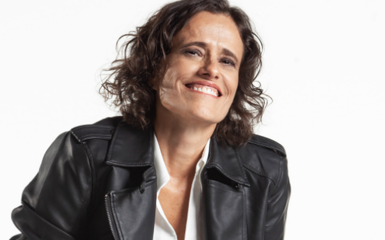 Zélia Duncan acorda antes do sol nascer para corrida em sua homenagem e dá dicas