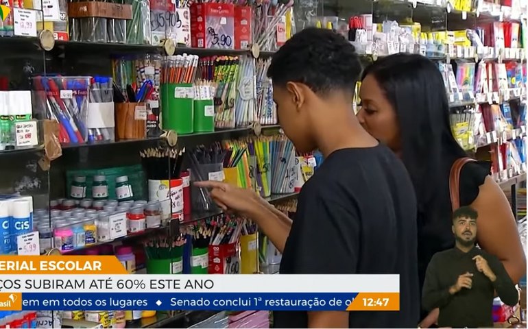 Preços do material escolar subiram até 60% este ano