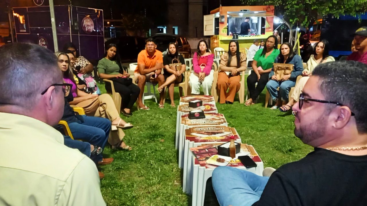 Donos de food trucks de Viçosa fazem visita técnica a food parks em Maceió