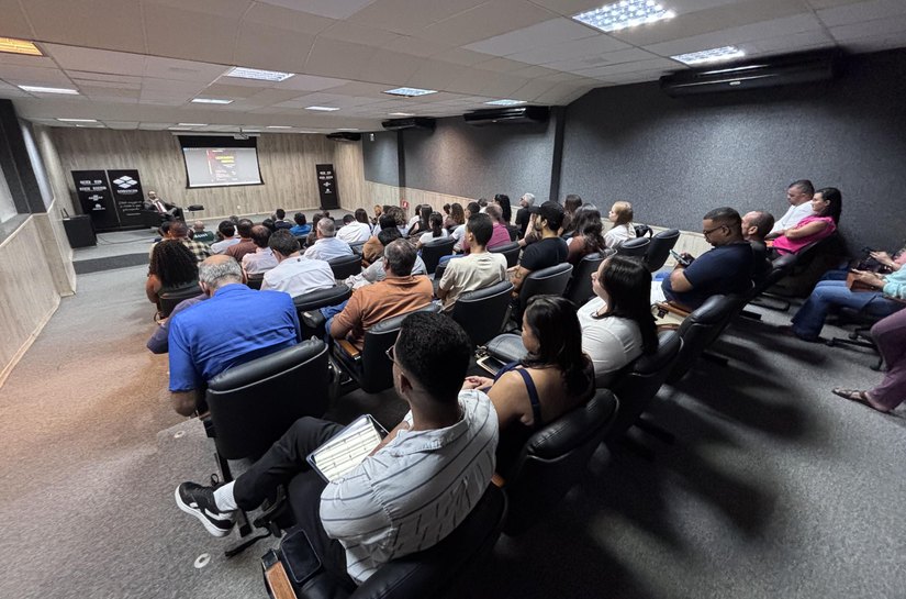 Licenciamento ambiental e preservação da restinga pautam encontro técnico em Alagoas