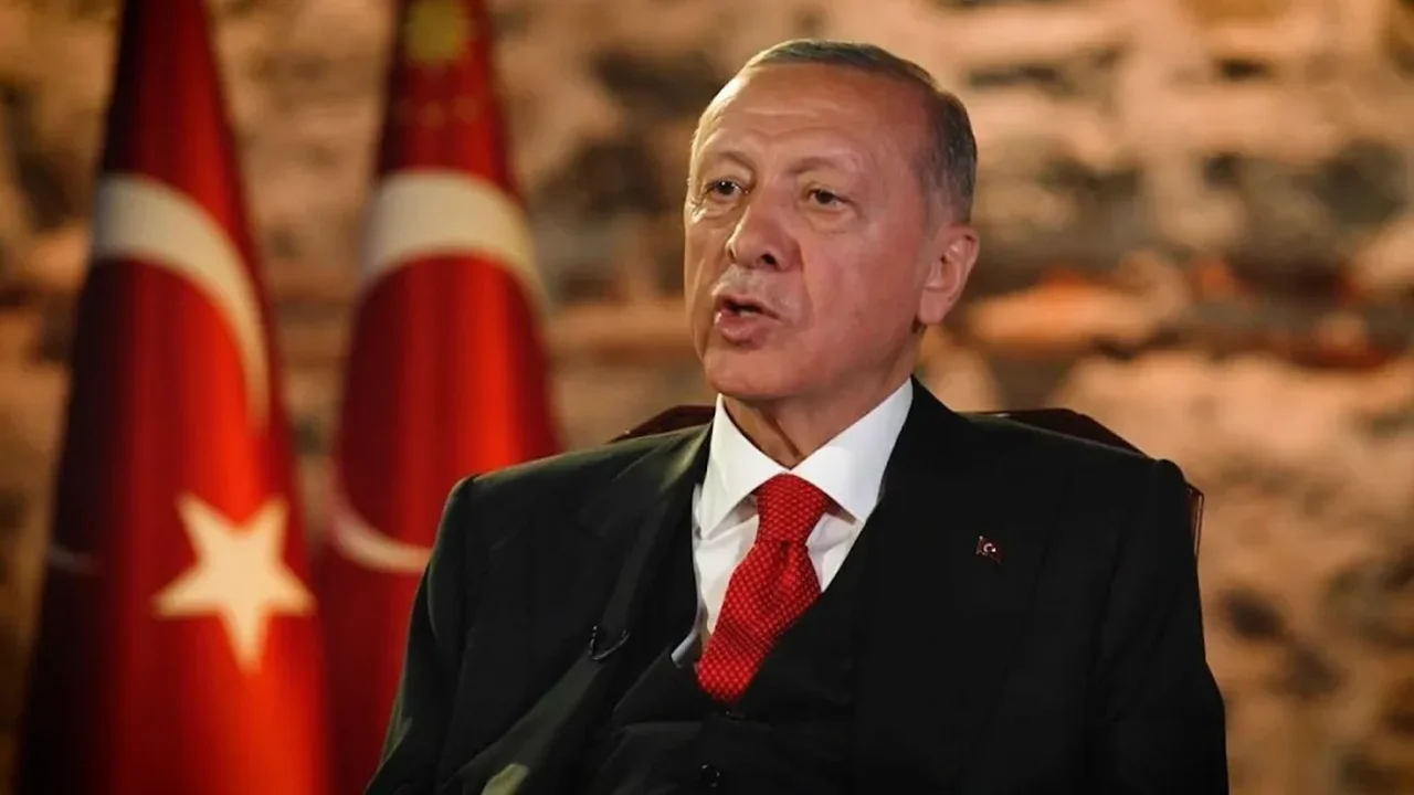 Erdogan pretende antecipar meta da Otan de 5% de gastos com defesa para 2030