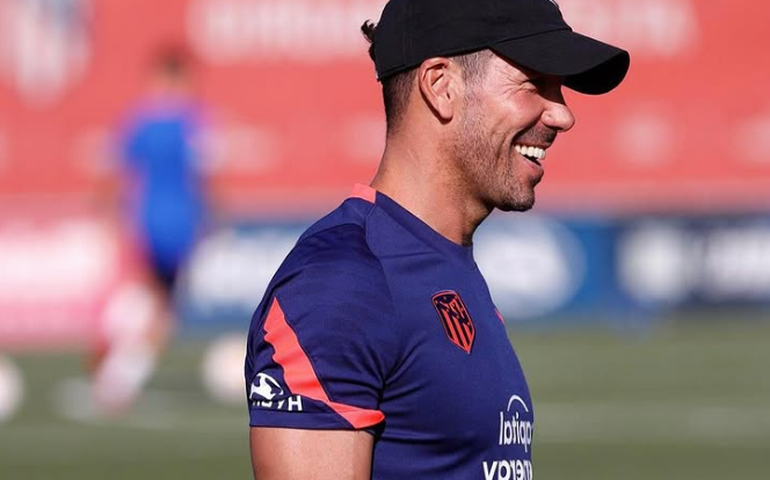 Atlético de Madrid 'reforça' Flamengo em reformulação e banca técnico mais caro do mundo