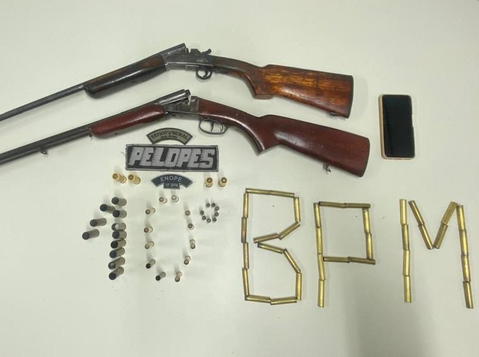 Armas de fogo e drogas são apreendidas pela PM em ações no Agreste