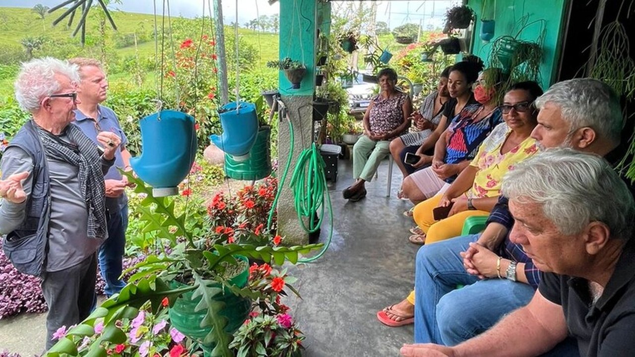 Prefeitura de Viçosa e Sebrae vão implantar projeto de floricultura no município