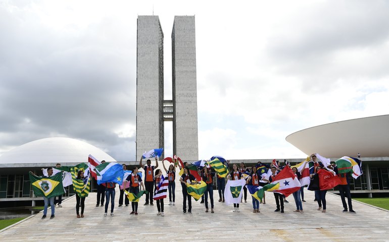 Semana de vivência legislativa do Jovem Senador começa na segunda