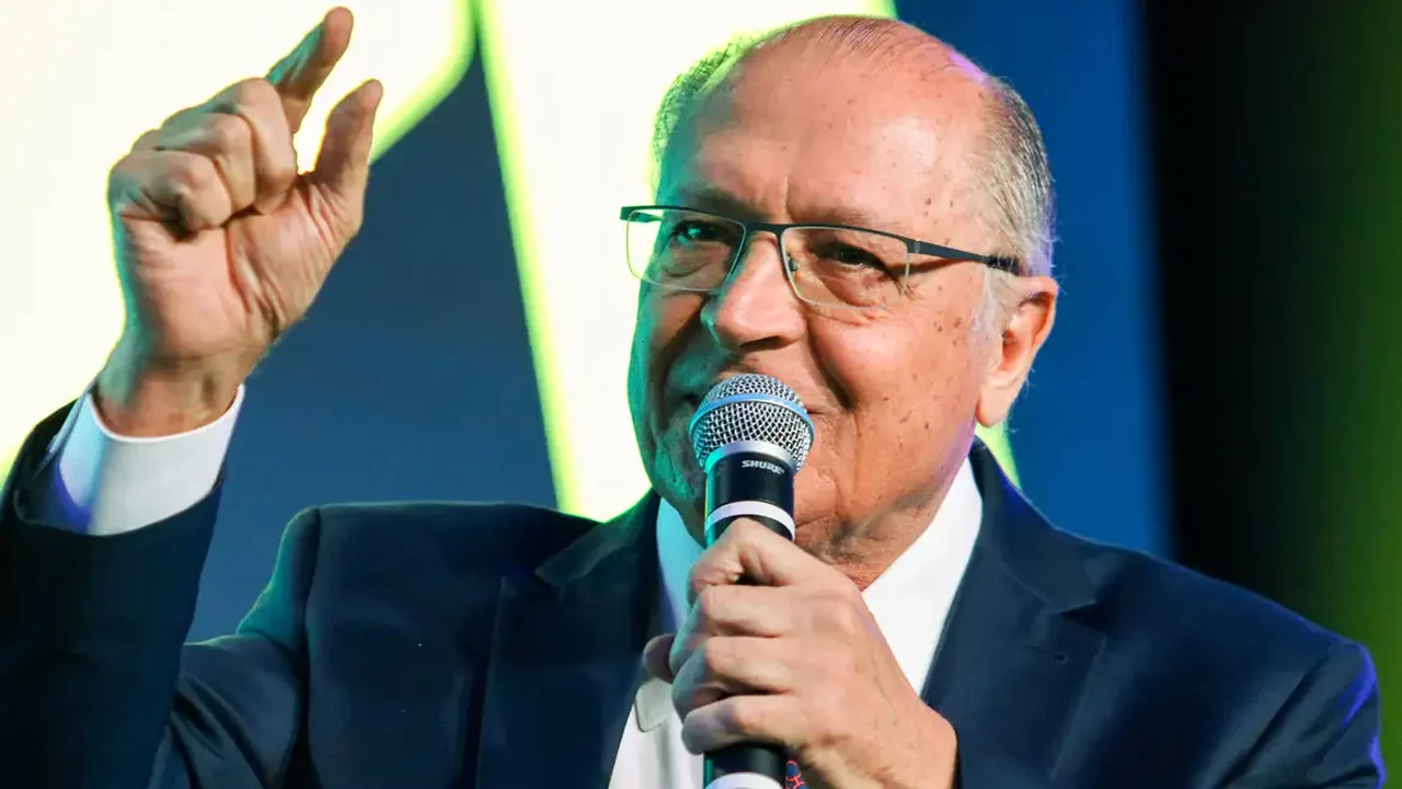 Plano de contingência ao tarifaço deve sair até terça, diz Alckmin