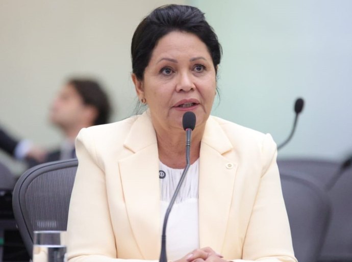 Rose Davino repudia atentado contra vereador e cobra rigor na investigação