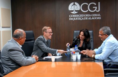 CGJ/AL estuda mecanismos para agilizar audiências de custódia