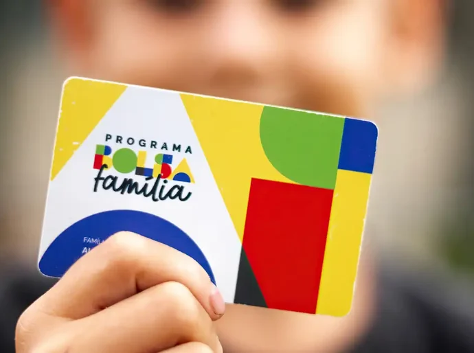 Caixa paga Bolsa Família a beneficiários com NIS de final 3
