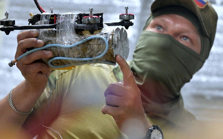 Exército russo prevalece totalmente sobre ucranianos em termos de drones, diz ex-militar ucraniano