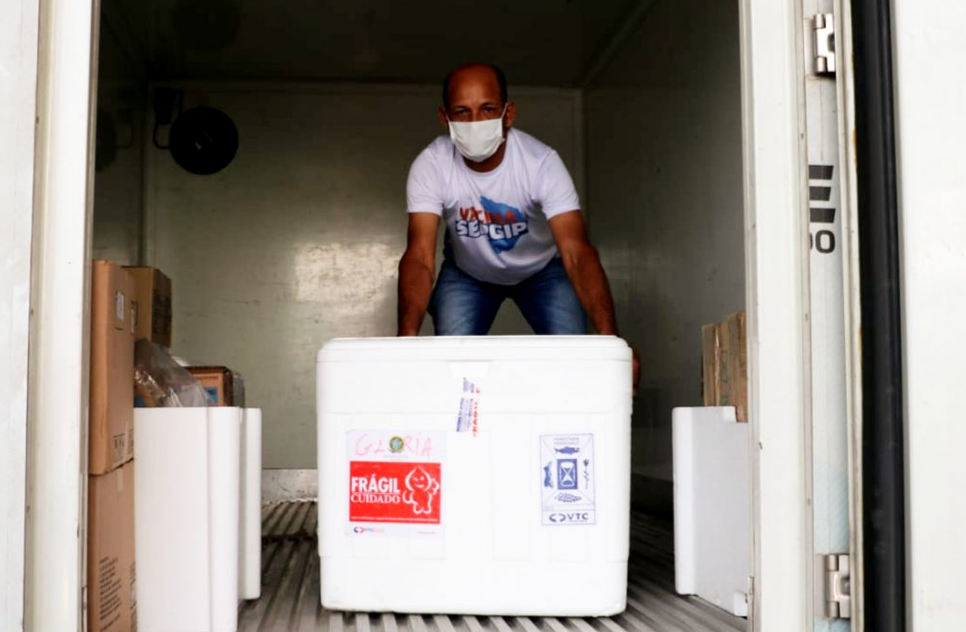 Sergipe distribui mais de 126 mil doses de vacinas para os municípios