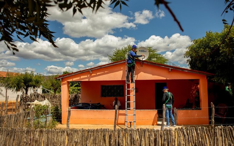 Programa Brasil Antenado amplia prazo para solicitação da nova parabólica digital