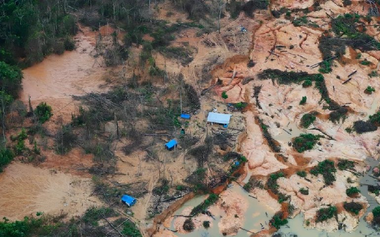 Governo espera que 80% dos garimpeiros deixem terra yanomami ao longo da semana