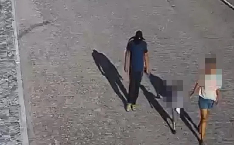 Câmeras flagram suspeito antes e depois de feminicídio em Teotônio Vilela