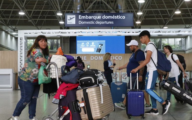 Galeão deve chegar a 30 milhões de passageiros em 3 anos, diz ministro