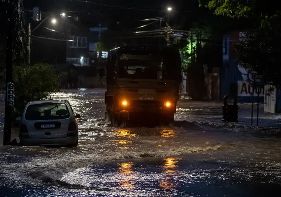 SP tem chuva e Defesa Civil alerta para tempestades intensas em todo Estado