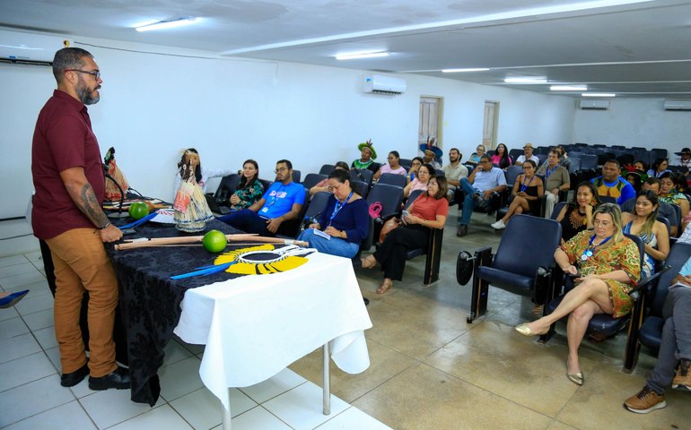 Secretaria de Educação discute currículo de escolas indígenas em Alagoas