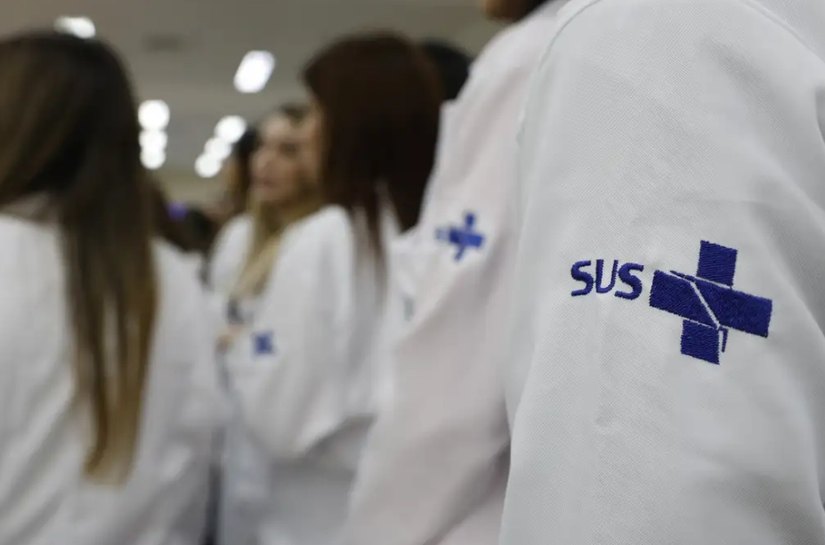 Mais Médicos Especialistas abre chamamento; CNM alerta para riscos de onerar ainda mais os Municípios