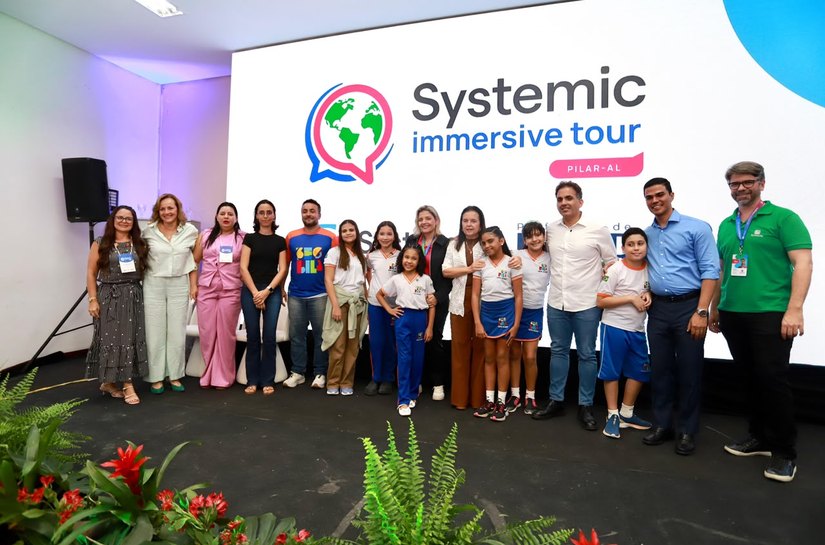 Pilar recebe gestores de todo o Brasil e apresenta modelo de educação bilíngue que se tornou referência nacional