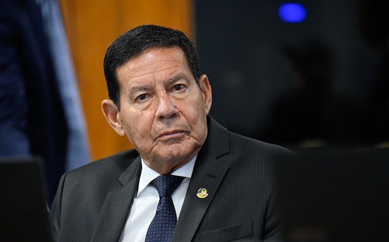 Avança projeto que suspende decreto presidencial sobre violência policial