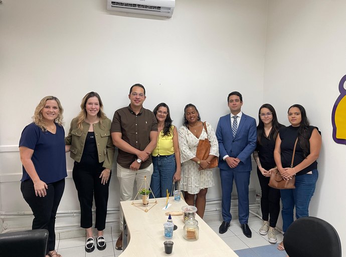 Cibele Moura dialoga com representantes dos food trailers e defende melhores condições para o setor