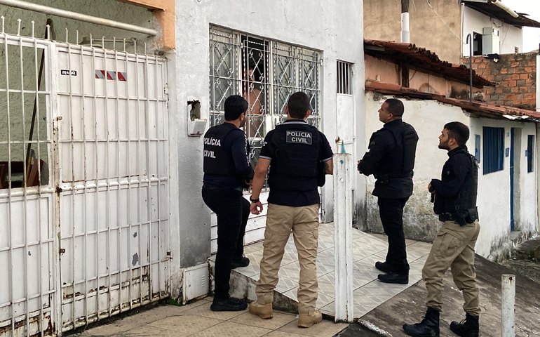 Doze já foram presos em Operação deflagrada pela Polícia Civil que cumpre mandados em Maceió
