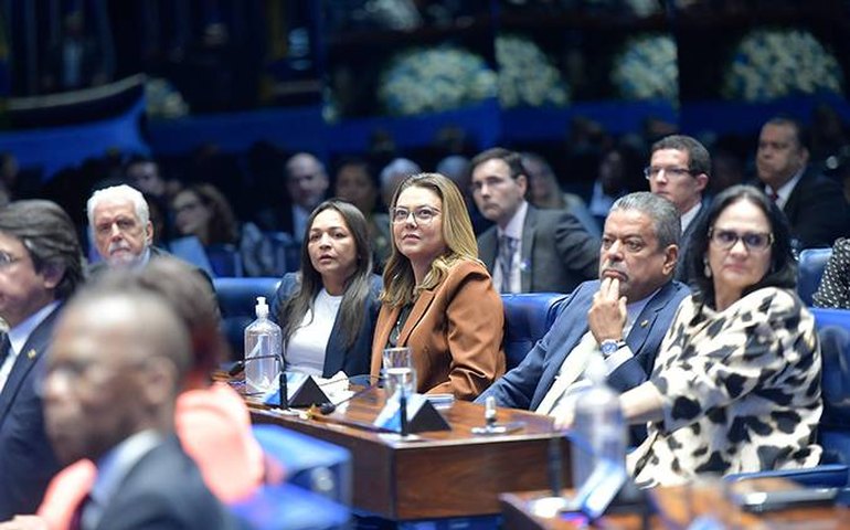 Senadoras falam sobre representação feminina nos 200 anos do Senado