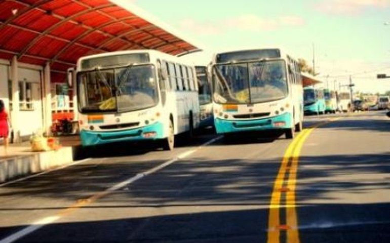 Arapiraca: SMTT recadastra veículos de transporte de passageiros