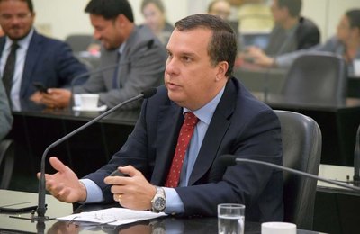 Projeto de Sérgio Toledo torna obrigatória a instalação de tratamento de esgoto em edifícios e condomínios