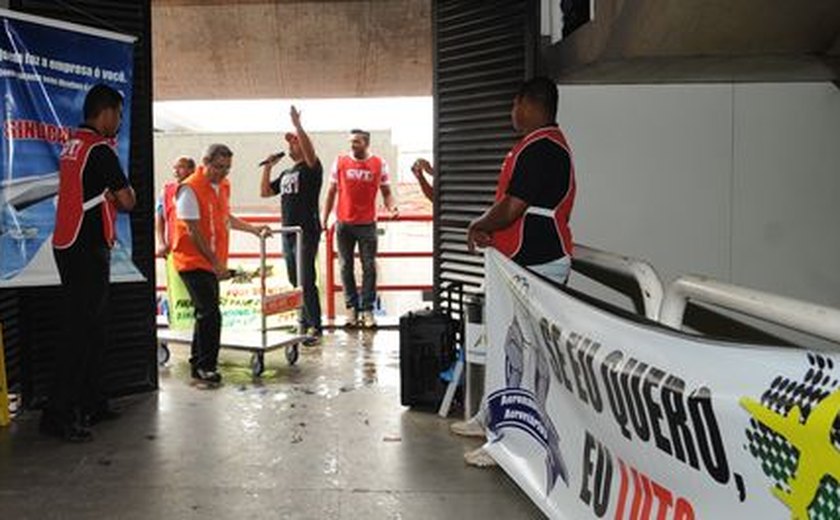 Aeroportos do país registram atrasos e cancelamentos em dia de protesto