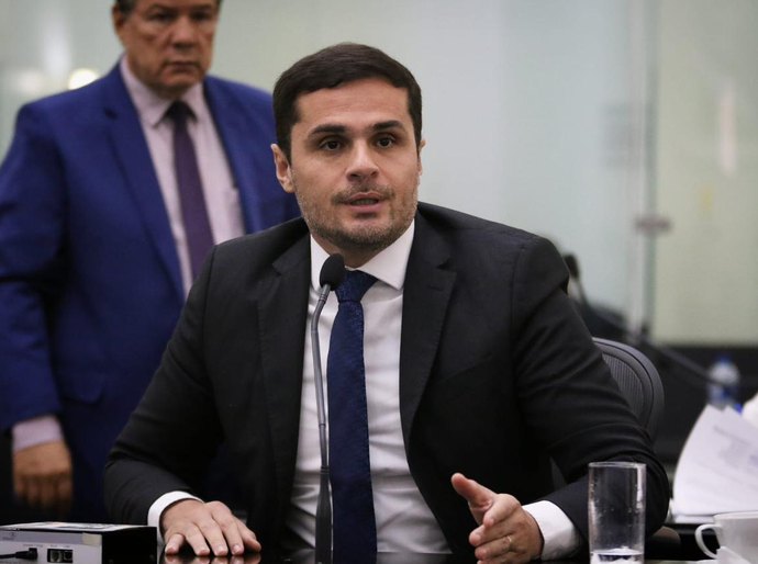 Proposta de Alexandre Ayres visa prevenir amputações em pacientes diabéticos de Alagoas