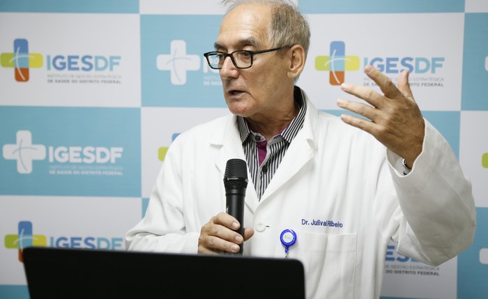 Infectologista Julival Ribeiro explicou as diferenças entre a variante indiana e outras cepas da covid-19