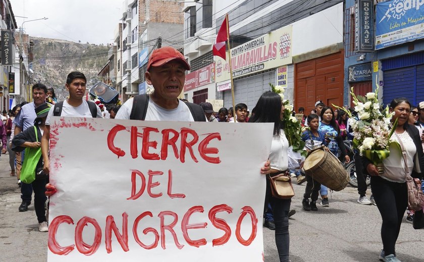 Congresso do Peru aprova lei que pune criminalmente menores de 16 e 17 anos por crimes