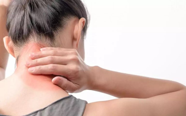 Andressa Urach recebe alta de clínica psiquiátrica e pede orações