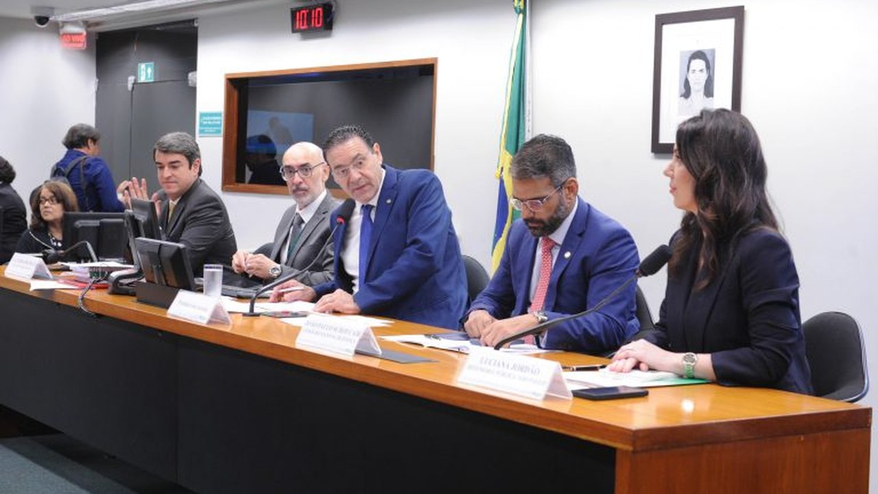 Para juristas, IA pode agilizar a Justiça, mas supervisão humana é indispensável em todas as etapas