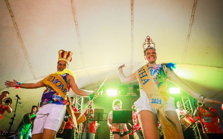 Arapiraca abre o carnaval com a escolha do Rei Momo, Rainha do Carnaval e melhor estandarte com muito frevo e animação