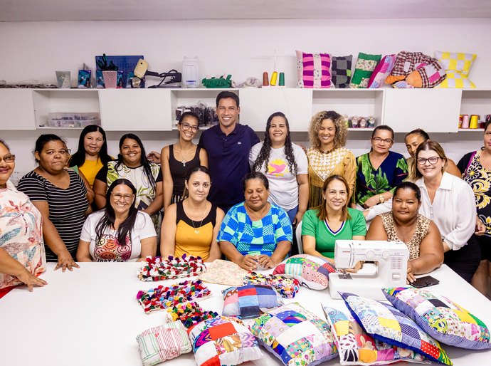 Rodrigo Cunha visita Projeto Brejal, que promove inclusão social de crianças, adolescentes e mulheres