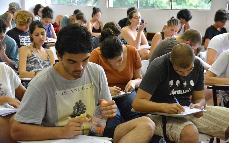 Fuvest divulga a nota de corte por carreira da primeira fase do vestibular 2023