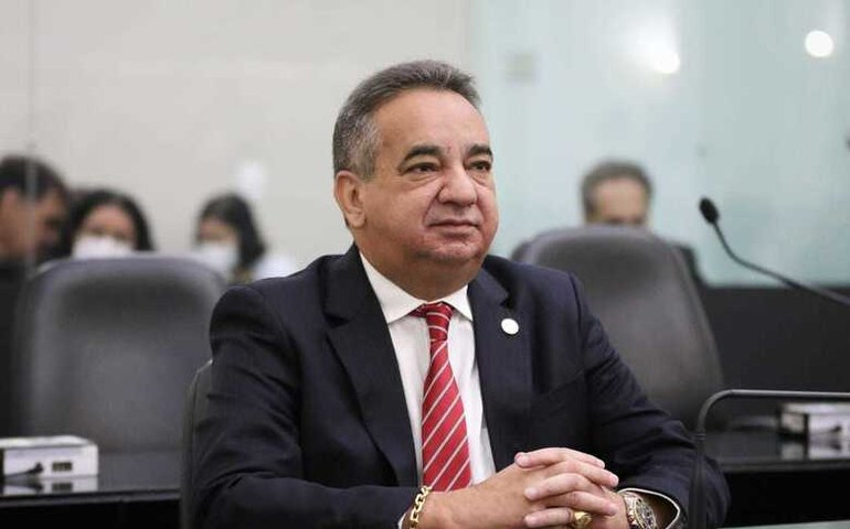 Marcos Barbosa pede construção de parque linear e creche na Zona Sul de Maceió