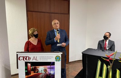 Conselho Regional de Odontologia concede título de honra ao mérito ao deputado estadual Galba Novaes