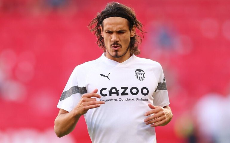 Cavani: Boca Juniors acerta a contratação de atacante uruguaio, diz jornal