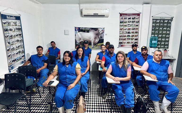 Curso de Inseminação Artificial em Bovinos forma primeira turma de 2025