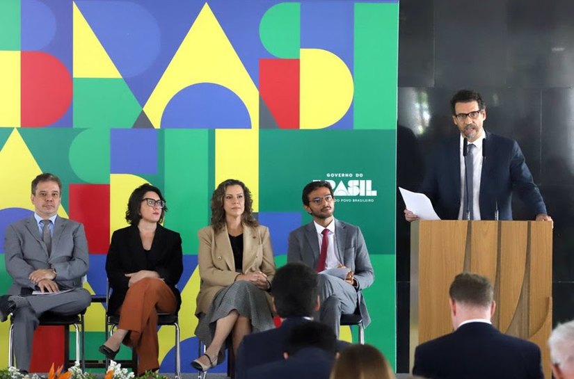 Em evento no Palácio do Planalto, Governo do Brasil formaliza o protocolo para investigar crimes contra jornalistas e comunicadores