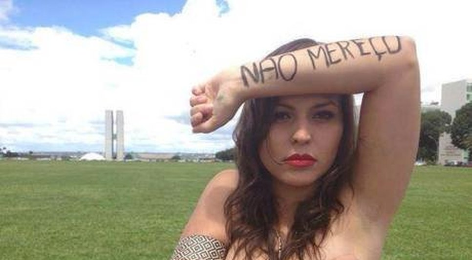 Movimento Não Mereço ser Estuprada teve força nas redes sociais Reprodução / Facebook