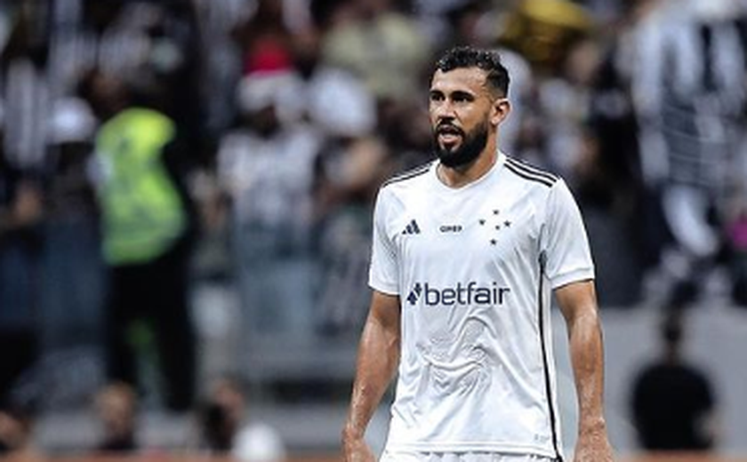 Luciano Castán comemora boa preparação do Cruzeiro para jogo com Fortaleza: 'Nos fechamos'