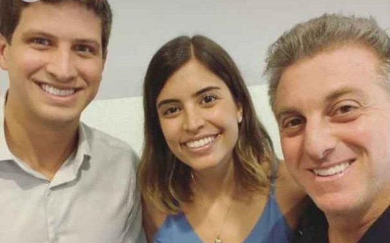 Huck: Sem governo de transição, ficaremos reféns dos extremos nas eleições