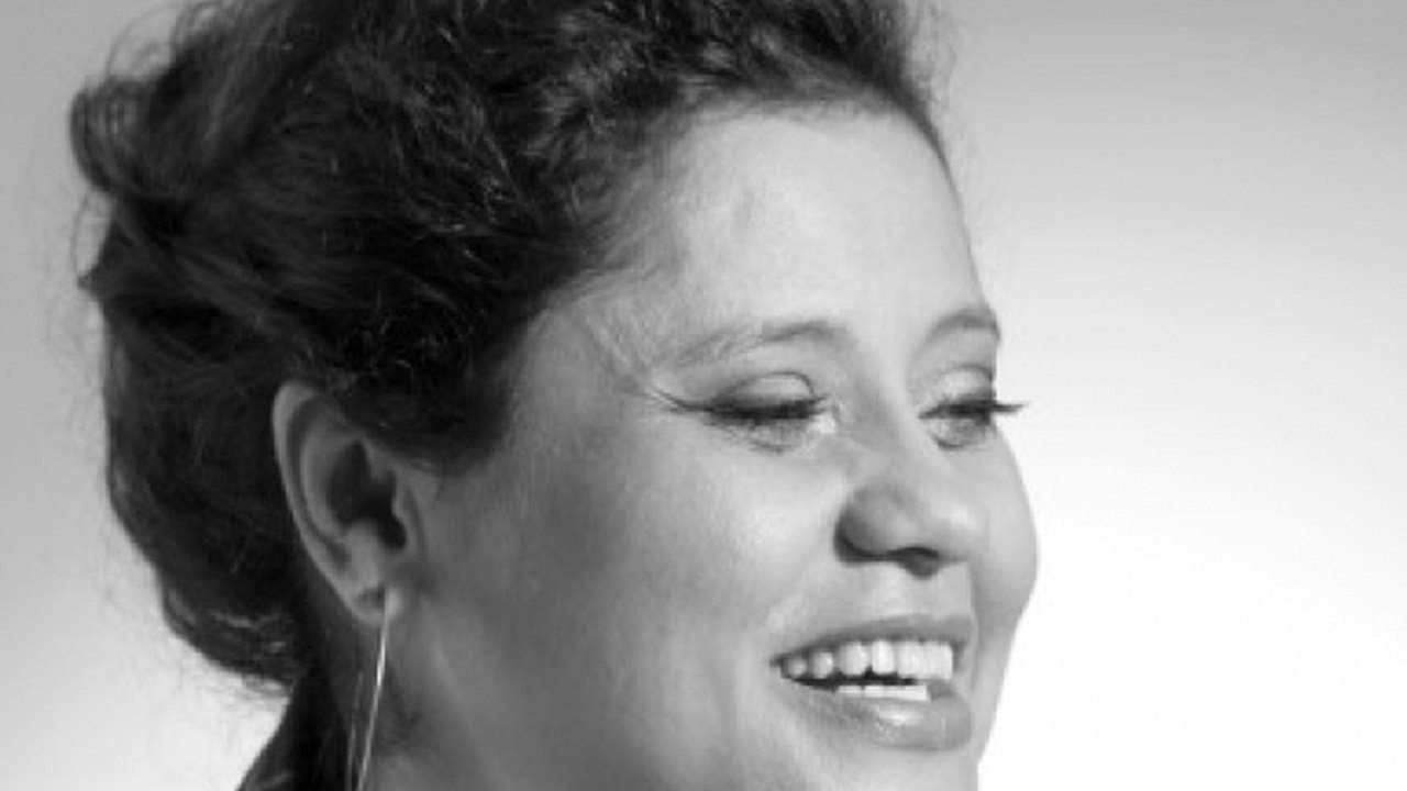 Teatro Deodoro é o Maior Barato apresenta Elaine Kundera, 30 anos