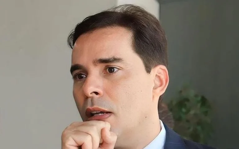 Através de advogado do MDB nacional, MDB em AL quer o mandato de Kelmann Vieira. Por quê?