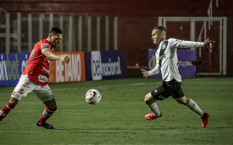 Vila Nova e Ponte Preta empatam e permanecem na zona de rebaixamento da Série B