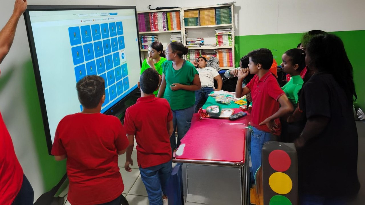 Professores criam versão digital inclusiva de jogo do Detran na Escola em Feliz Deserto